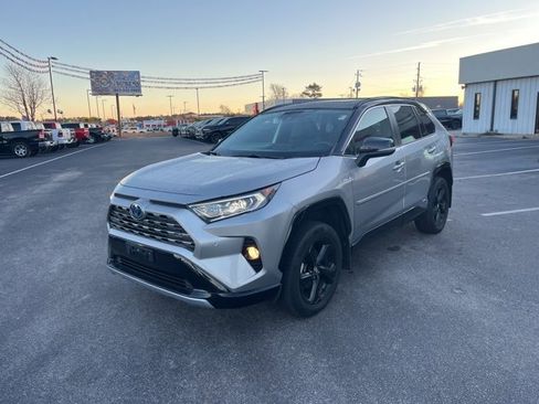 Used 2020 Toyota RAV4 XSE image 38
