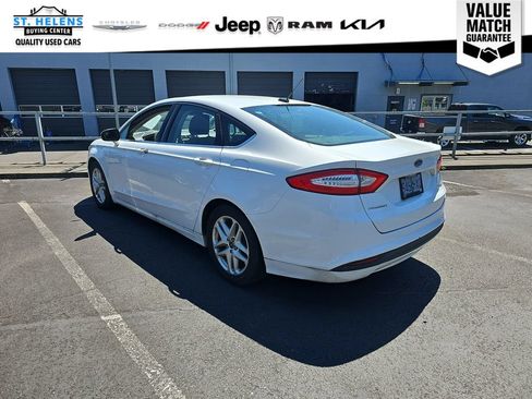 Used 2014 Ford Fusion SE FWD image 4