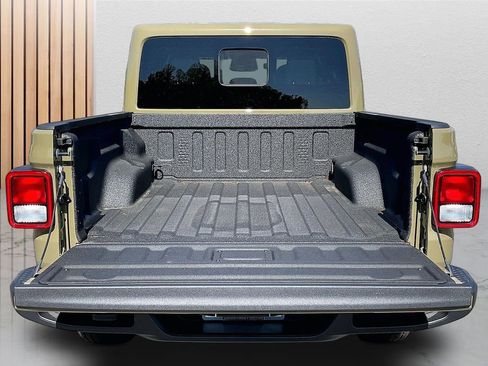 New 2026 Jeep Gladiator Sport AWD/4WD image 23