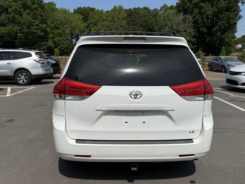 Used 2011 Toyota Sienna LE FWD image 7