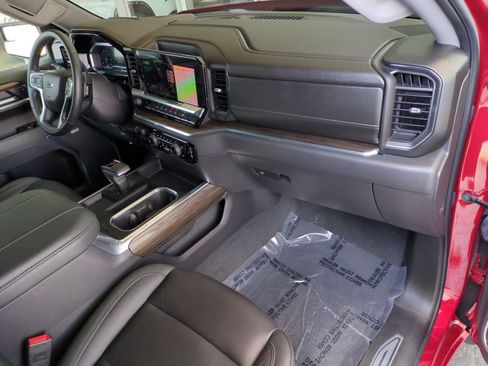 Used 2025 Chevrolet Silverado 1500 RST w/ Convenience Package II RWD image 29