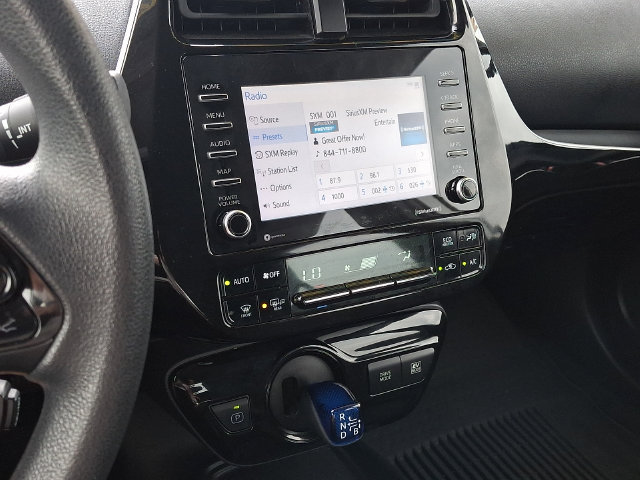 Used 2022 Toyota Prius LE FWD image 18