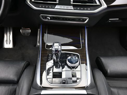 Used 2019 BMW X5 xDrive50i w/ M Sport Package AWD/4WD image 12