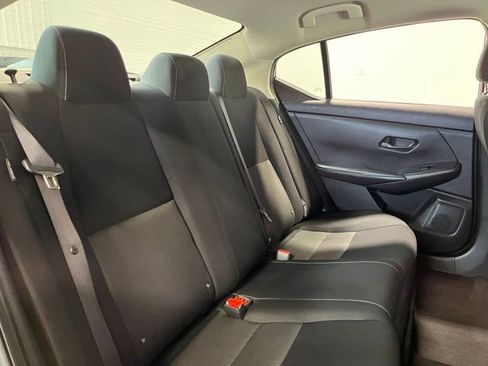 Used 2024 Nissan Sentra SV FWD image 13