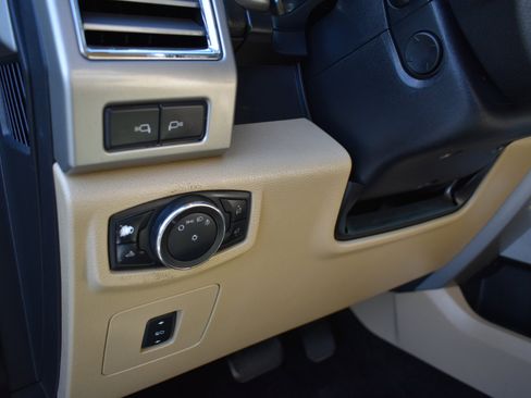 Used 2015 Ford F150 Lariat w/ Equipment Group 502A Luxury image 42