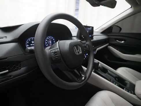 Used 2023 Honda Accord EX image 8