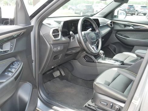 Used 2024 Chevrolet TrailBlazer ACTIV AWD/4WD image 12