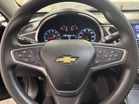 Used 2022 Chevrolet Malibu LS image 14
