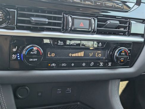 New 2025 Nissan Pathfinder Platinum w/ Black Appearance Package image 13