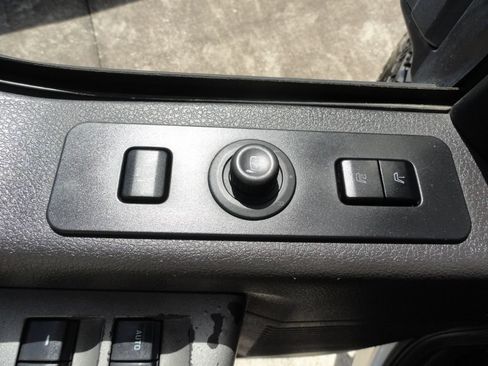 Used 2011 Ford F250 Lariat w/ Lariat Interior Pkg AWD/4WD image 23