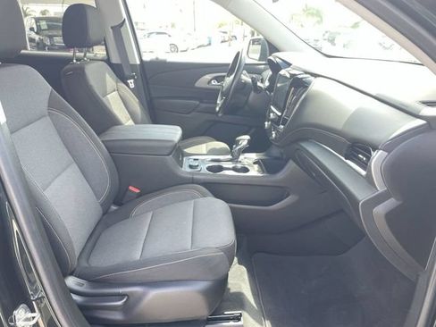 Certified 2021 Chevrolet Traverse LT FWD image 27