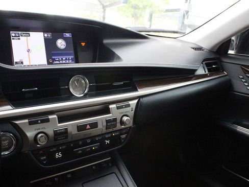 Used 2016 Lexus ES 350 FWD image 26