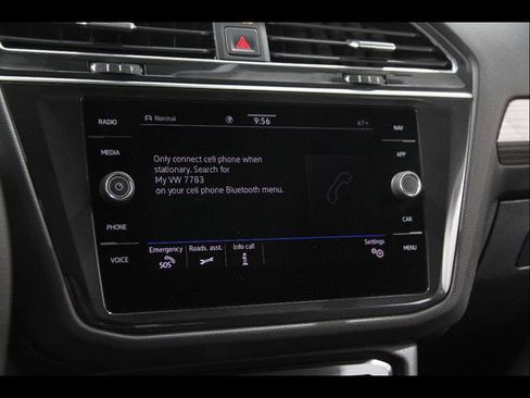 Used 2022 Volkswagen Tiguan SEL R-Line AWD/4WD image 11
