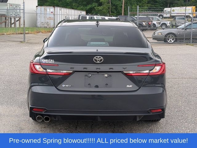 Used 2025 Toyota Camry SE FWD image 12