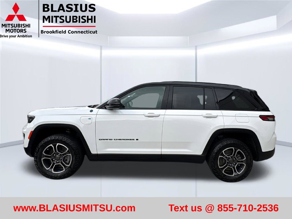 Used 2023 Jeep Grand Cherokee Trailhawk AWD/4WD image 13