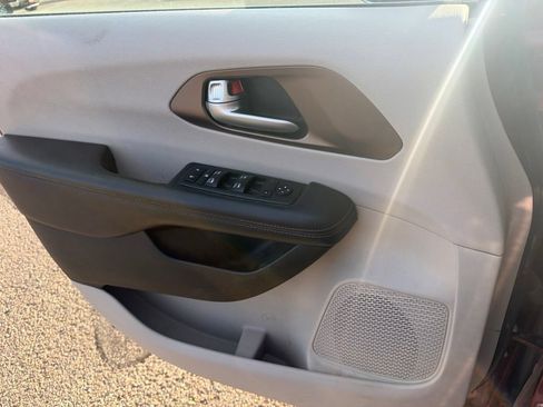 Used 2018 Chrysler Pacifica Touring-L Plus FWD image 22