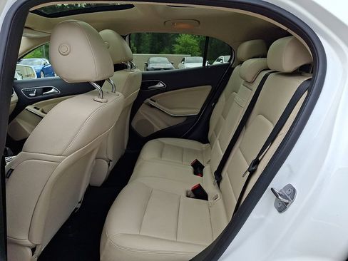 Used 2020 Mercedes-Benz GLA 250 image 10