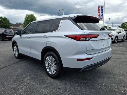 Used 2022 Mitsubishi Outlander ES FWD image 4