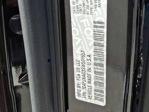 Certified 2025 Jeep Wrangler Sport image 26