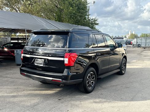 Used 2022 Ford Expedition XLT image 6