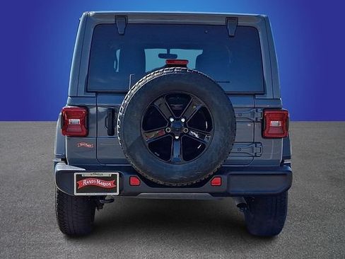 Used 2023 Jeep Wrangler Unlimited Sahara AWD/4WD image 5
