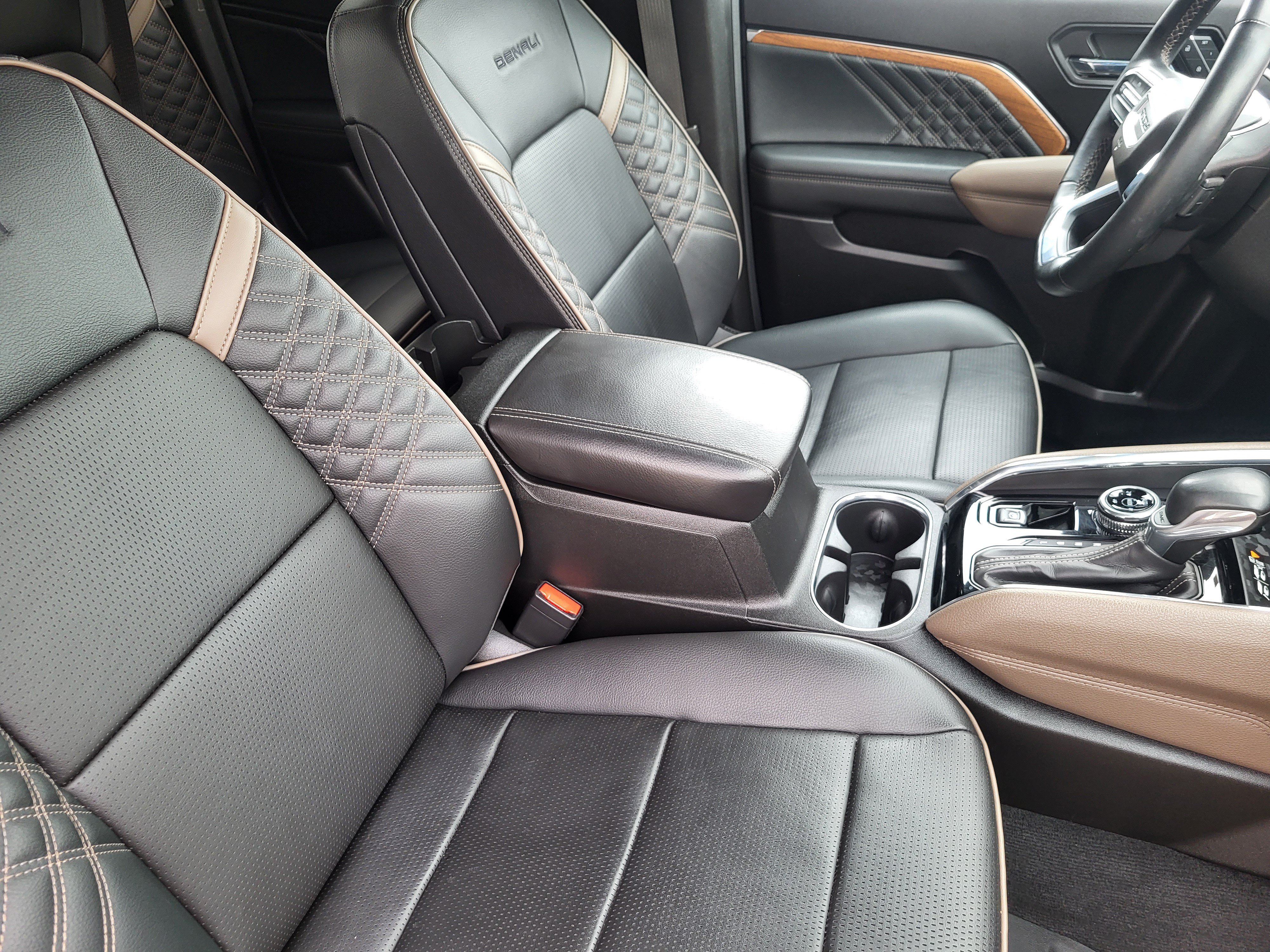 Certified 2023 GMC Canyon Denali w/ Denali Black Edition AWD/4WD image 14