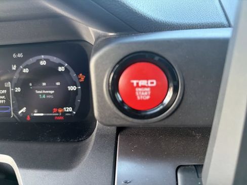 Used 2025 Toyota Tacoma TRD Off-Road AWD/4WD image 15
