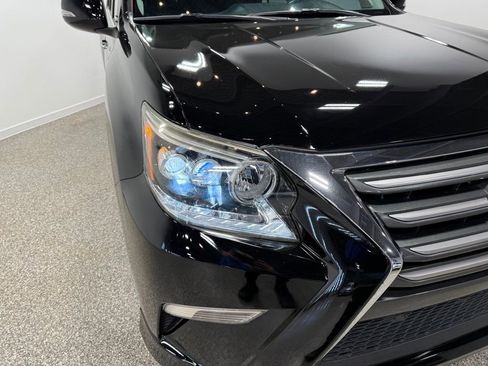 Used 2016 Lexus GX 460 w/ Navigation Package AWD/4WD image 3