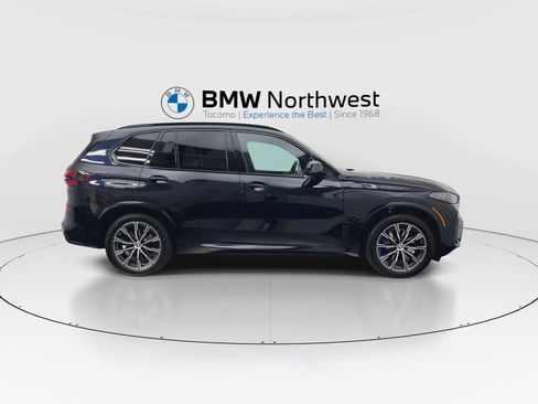 New 2026 BMW X5 xDrive40i w/ M Sport Package AWD/4WD image 5