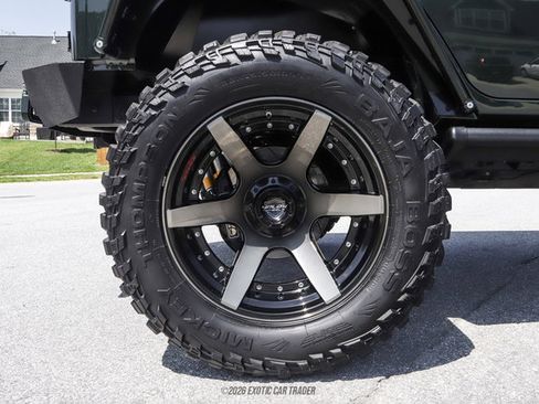Used 2010 Jeep Wrangler Unlimited Rubicon w/ Dual Top Group AWD/4WD image 88