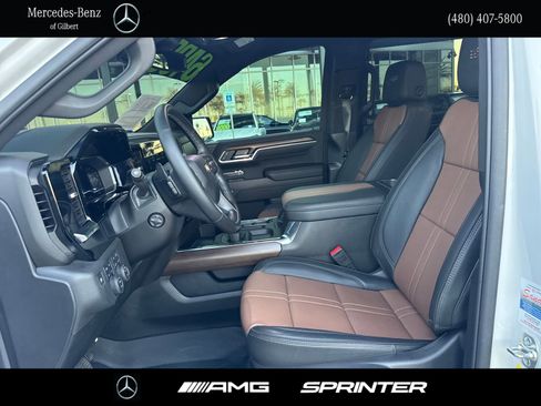 Used 2025 Chevrolet Silverado 1500 High Country image 10