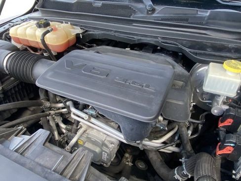 Used 2019 RAM 1500 Laramie w/ Sport Appearance Package image 11