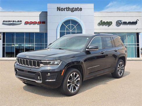 Used 2022 Jeep Grand Cherokee Overland w/ Luxury Tech Group IV image 2