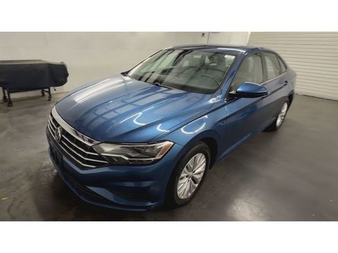 Used 2019 Volkswagen Jetta S w/ Driver Assistance Package FWD image 4
