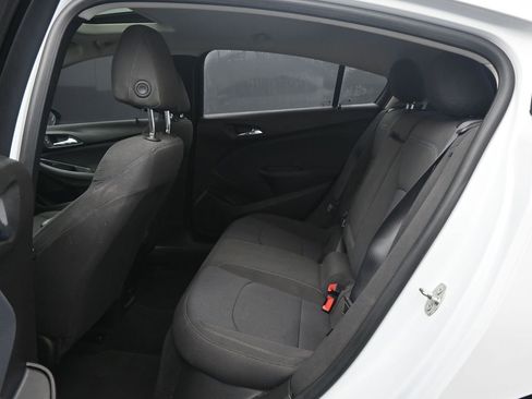 Used 2018 Chevrolet Cruze LT w/ Sun And Sound Package image 18