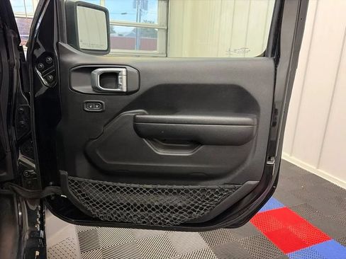 Used 2021 Jeep Gladiator Sport AWD/4WD image 20