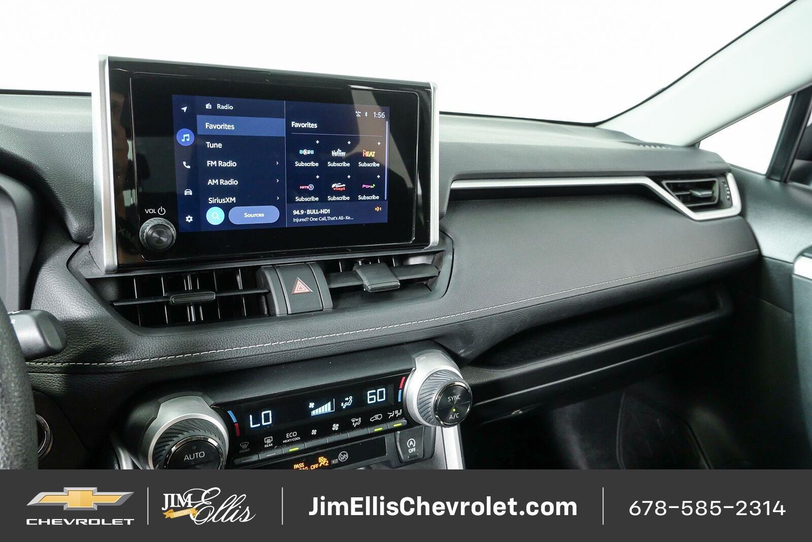 Used 2024 Toyota RAV4 XLE FWD image 13