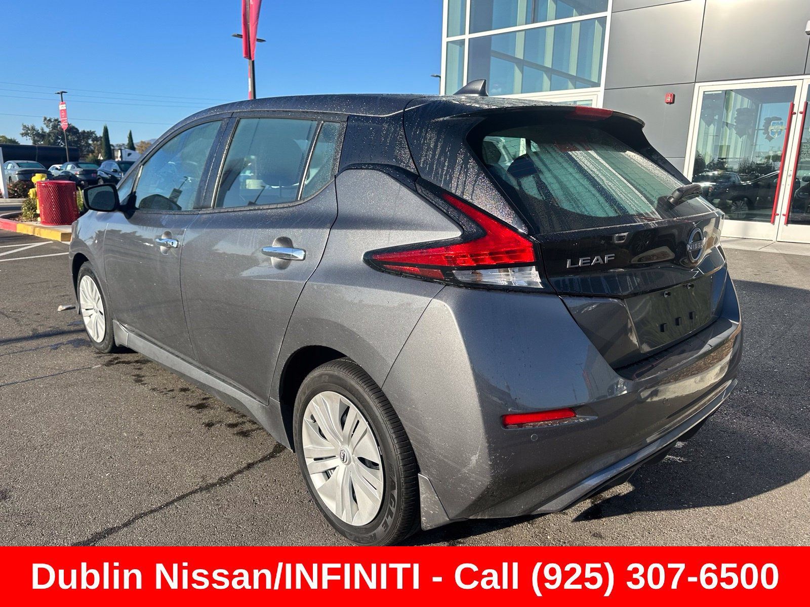 Used 2025 Nissan Leaf S FWD image 4
