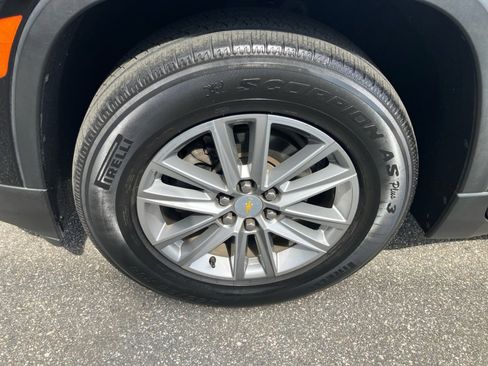 Used 2022 Chevrolet Traverse LT image 31