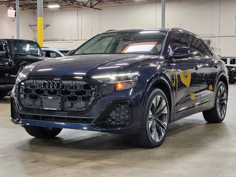 Used 2025 Audi Q8 Premium Plus image 4