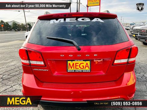 Used 2018 Dodge Journey SXT w/ Blacktop Package image 11