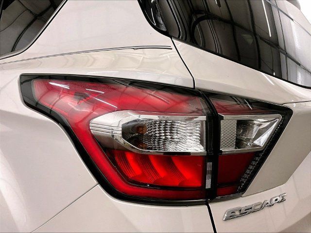 Used 2017 Ford Escape SE AWD/4WD image 28