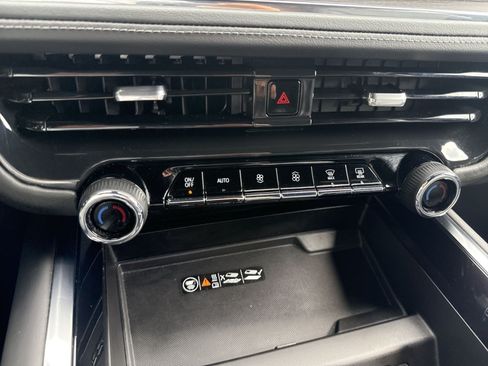 Used 2025 Chevrolet Tahoe LT AWD/4WD image 19