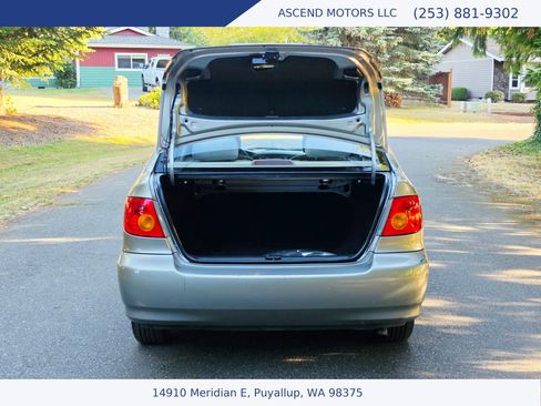 Used 2004 Toyota Corolla LE FWD image 16