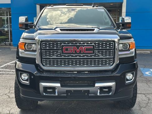 Used 2018 GMC Sierra 3500 Denali w/ Duramax Plus Package image 2