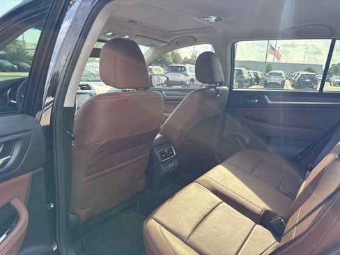 Used 2019 Subaru Outback 2.5i Touring AWD/4WD image 12