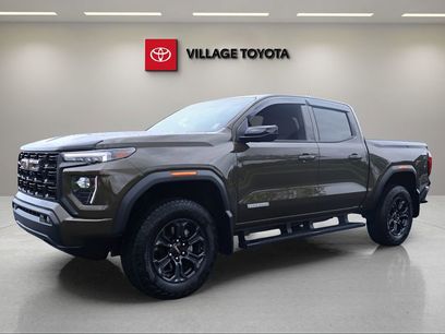 Used 2025 GMC Canyon Elevation w/ Convenience Package