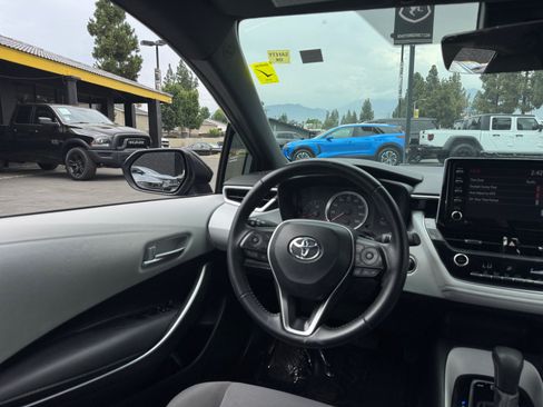 Used 2021 Toyota Corolla SE w/ Carpet Mat Package (TMS) FWD image 20