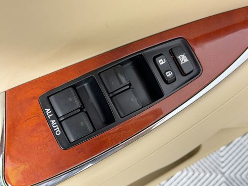 Used 2011 Lexus ES 350 image 13