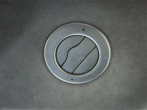 Used 2018 Cadillac Escalade ESV Platinum image 36